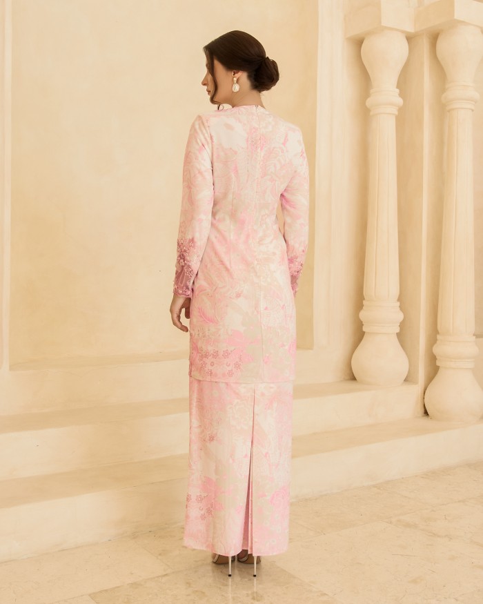 LAURA KURUNG - ROMANCE PINK