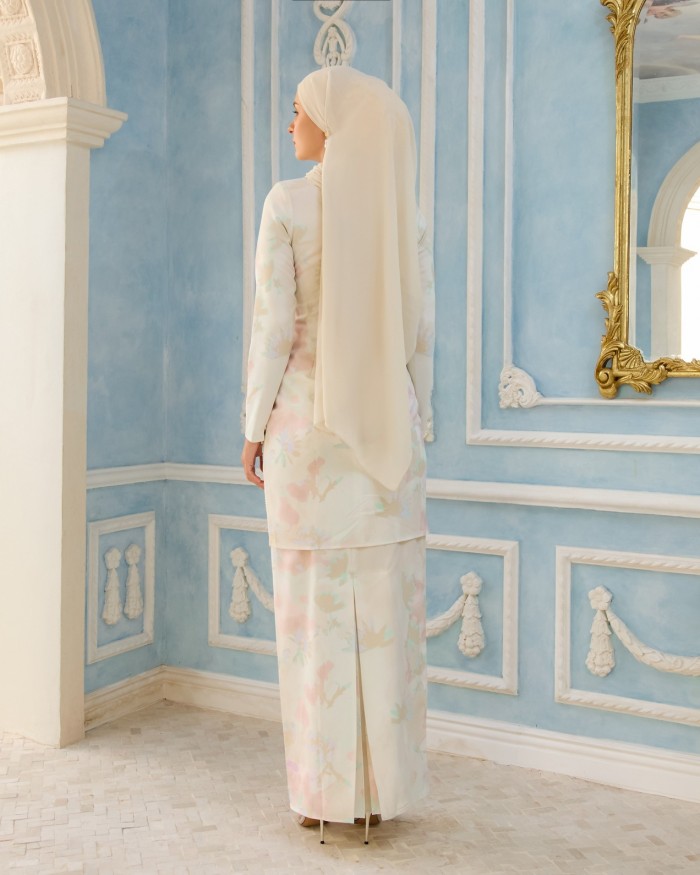 MAYSYA KURUNG - CHAMPANGE NUDE