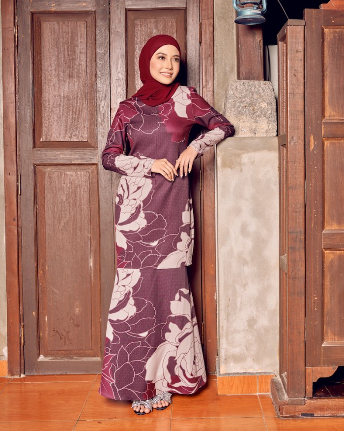 DINANG CRYSTAL KURUNG - BURGUNDY