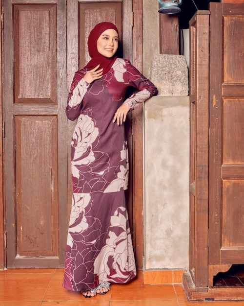 DINANG CRYSTAL KURUNG - BURGUNDY