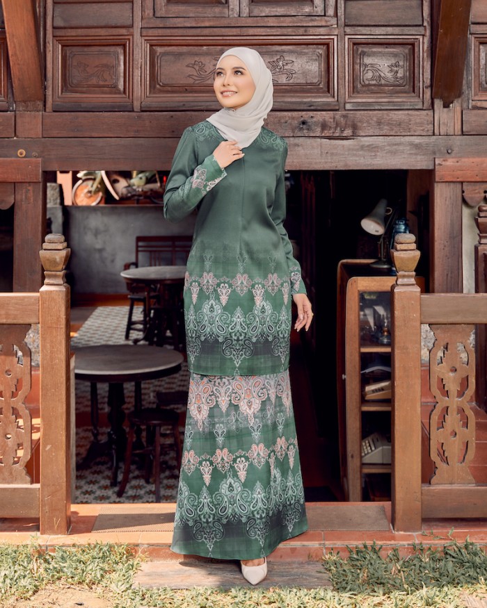 AJUNA KURUNG - EMERALD GREEN