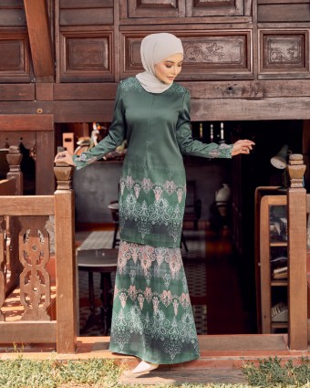 AJUNA KURUNG - EMERALD GREEN