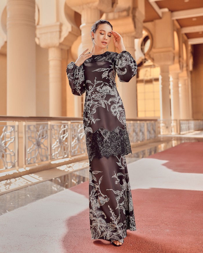 QESMENA LACE KURUNG - BLACK