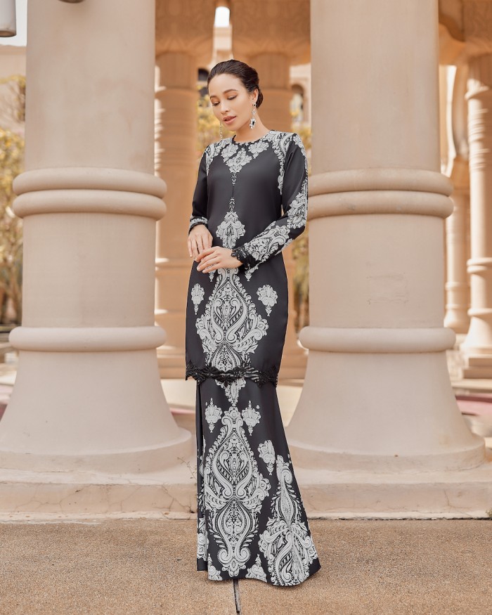 KRISTA LACE KURUNG - BLACK