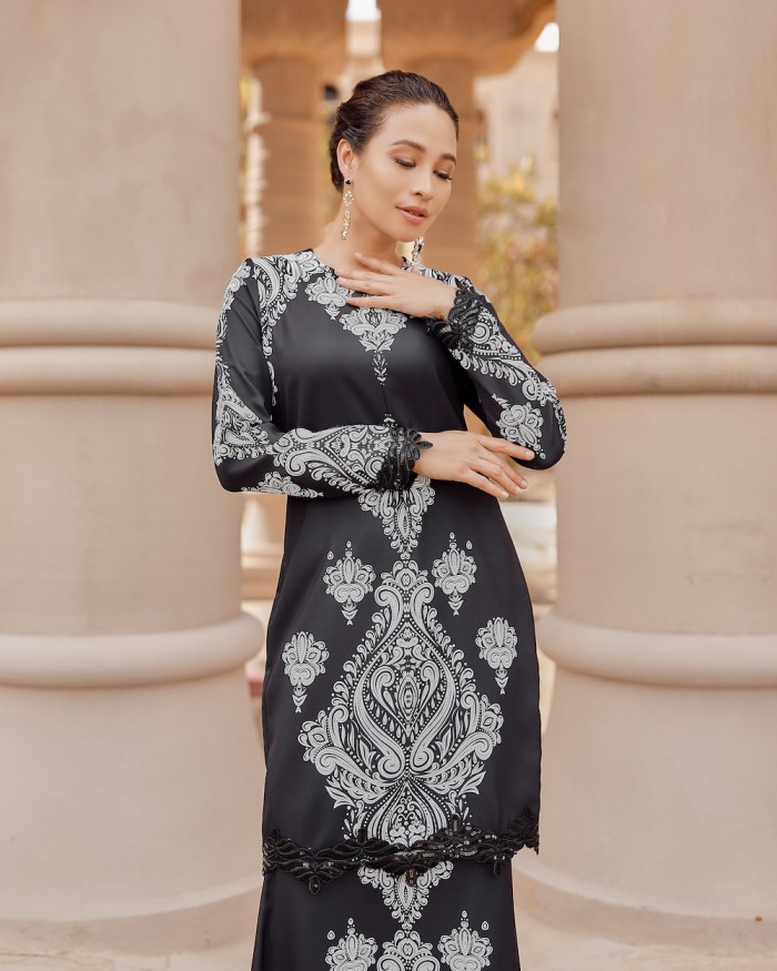 KRISTA LACE KURUNG - BLACK