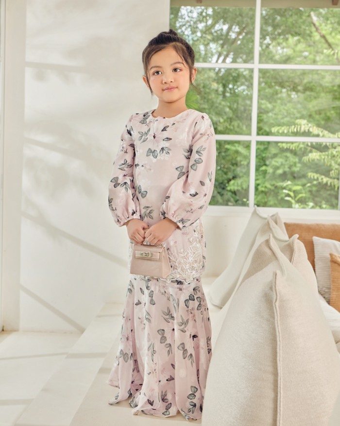 VIERRA KURUNG (KID) - ROMANCE PINK