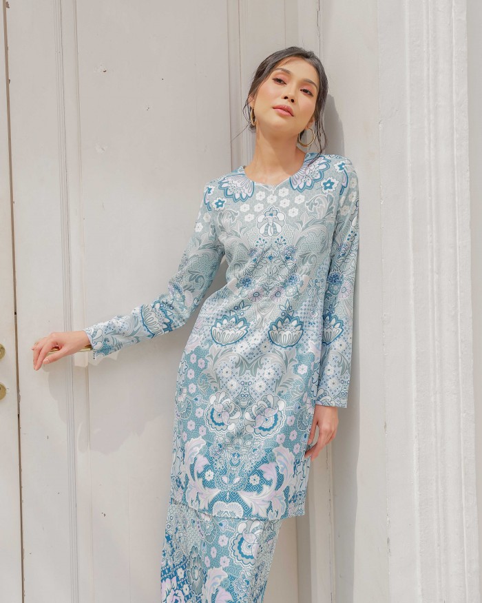 JUDINA KURUNG PAHANG  -  TURQUOISE BLUE