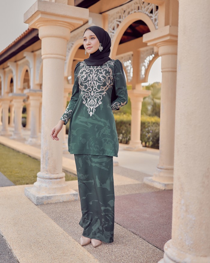 MAHSA KURUNG - EMERALD GREEN