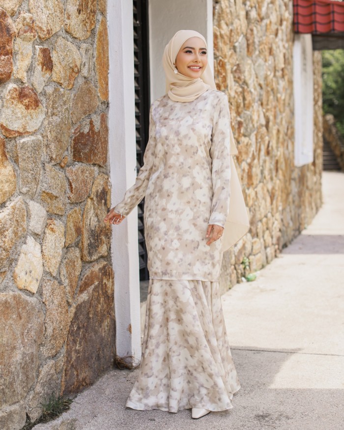 PEONY KURUNG - CHAMPANGE NUDE