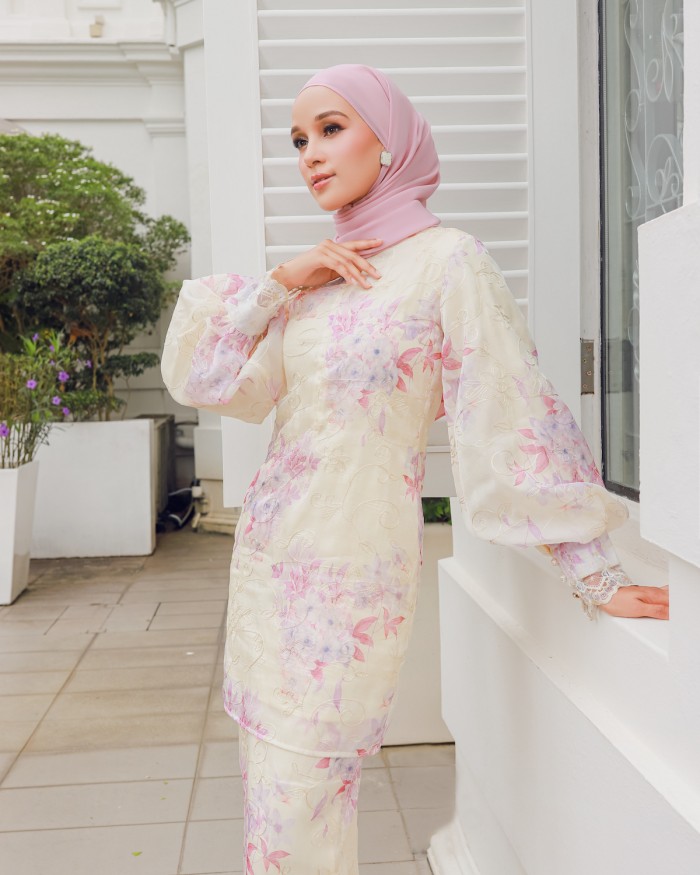 DELISA KURUNG - CREAMY PLUM