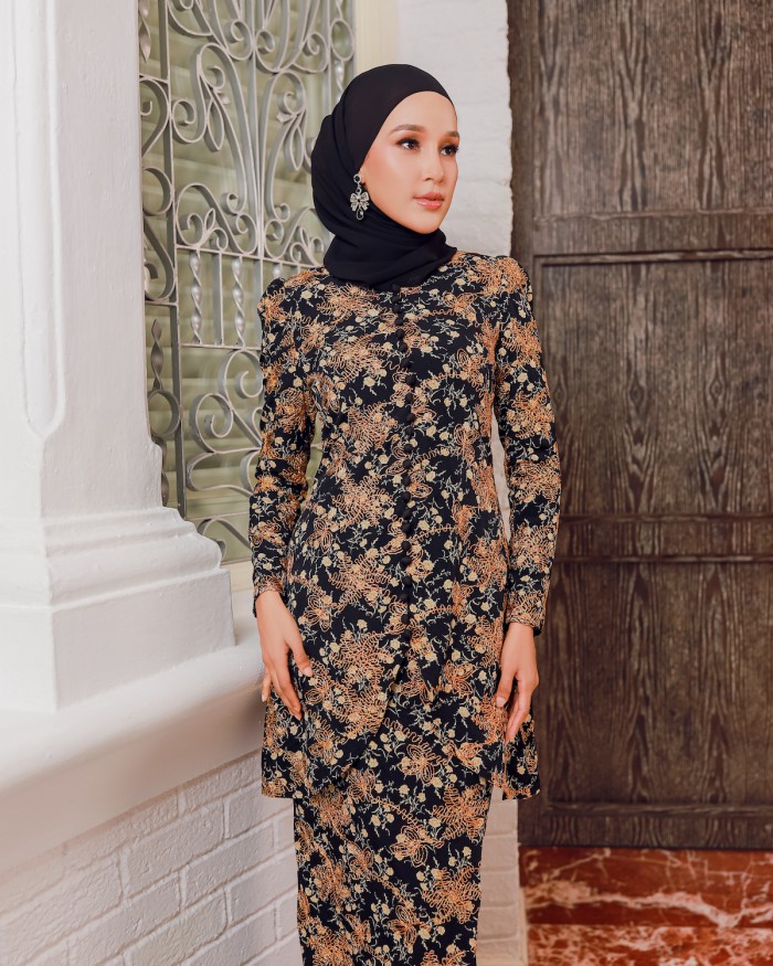 LASH KURUNG - BLACK