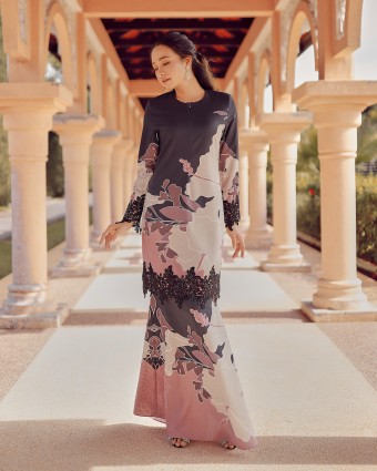 ZAHEERA LACE KURUNG - BLACK PINK
