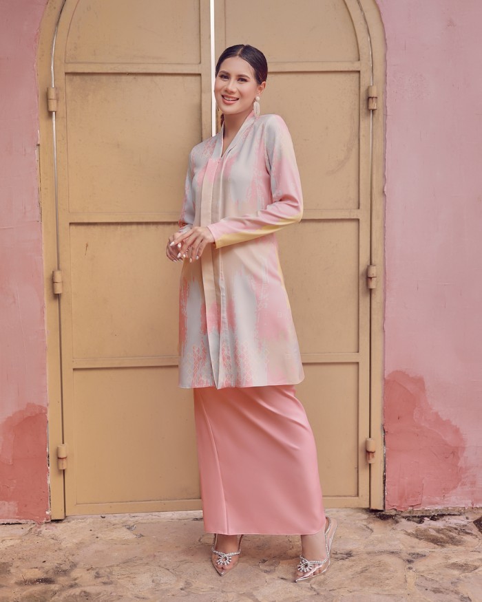 SYARIA KEBAYA - SALMON PINK