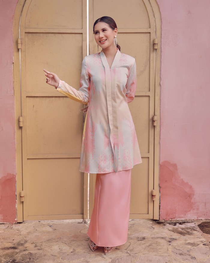 SYARIA KEBAYA - SALMON PINK